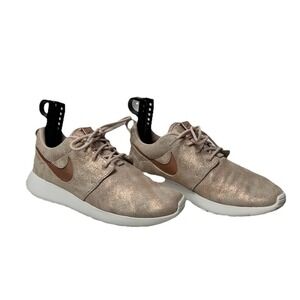 Nike Roshe Women's Sneakers Size 6,5 EU 37 Rose Gold Athleisure Sport Lux Yoga